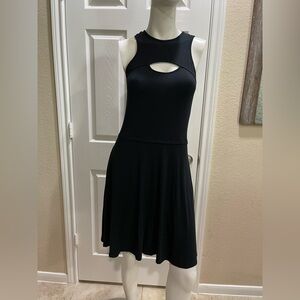 Tart Collections Vela Line in Black Size Medium